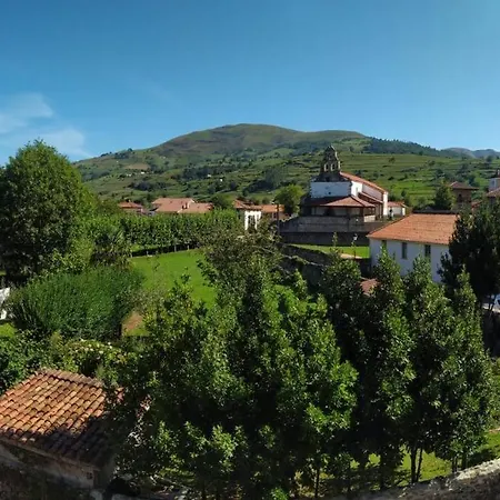 Amplio Y Centrico Piso Con Buenas Vistas En Apartamento