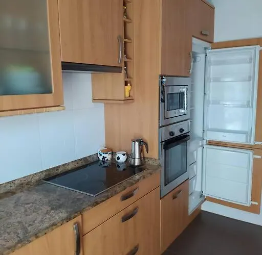 Amplio Y Centrico Piso Con Buenas Vistas En